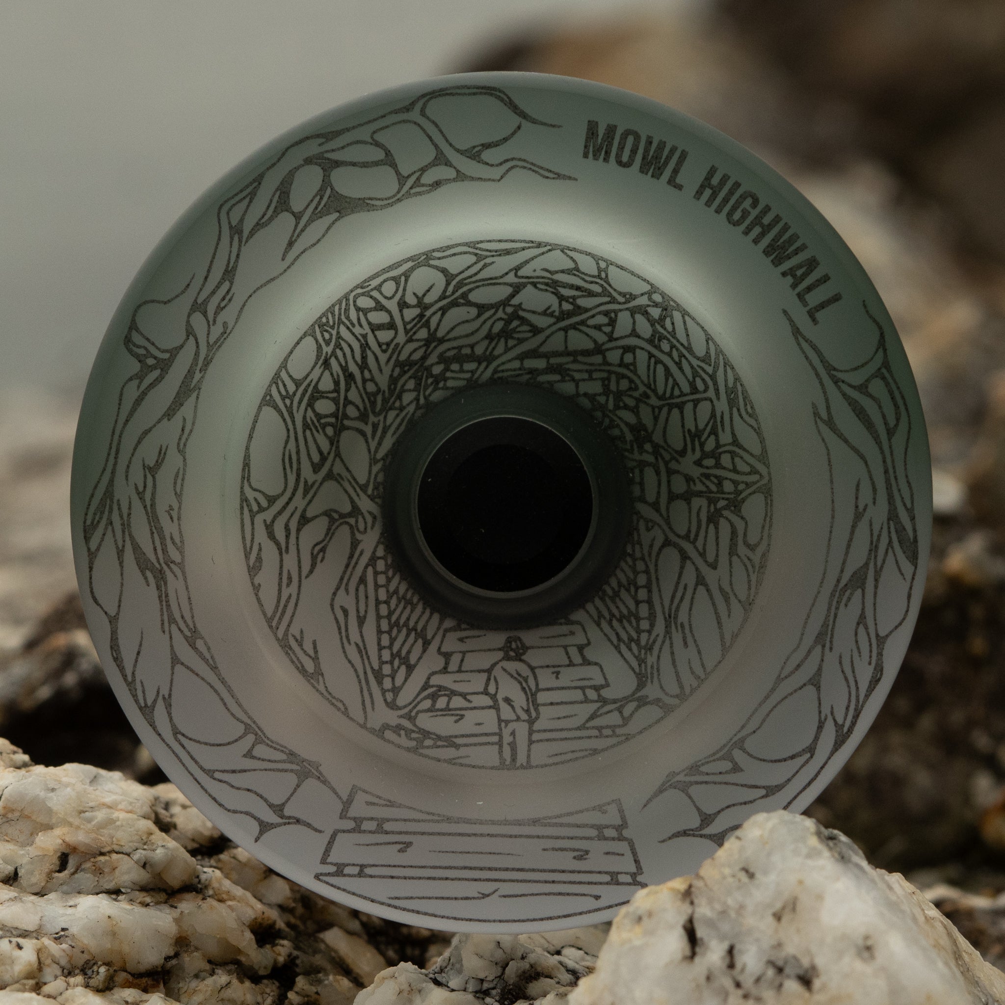 "High Wall" Mint Mist