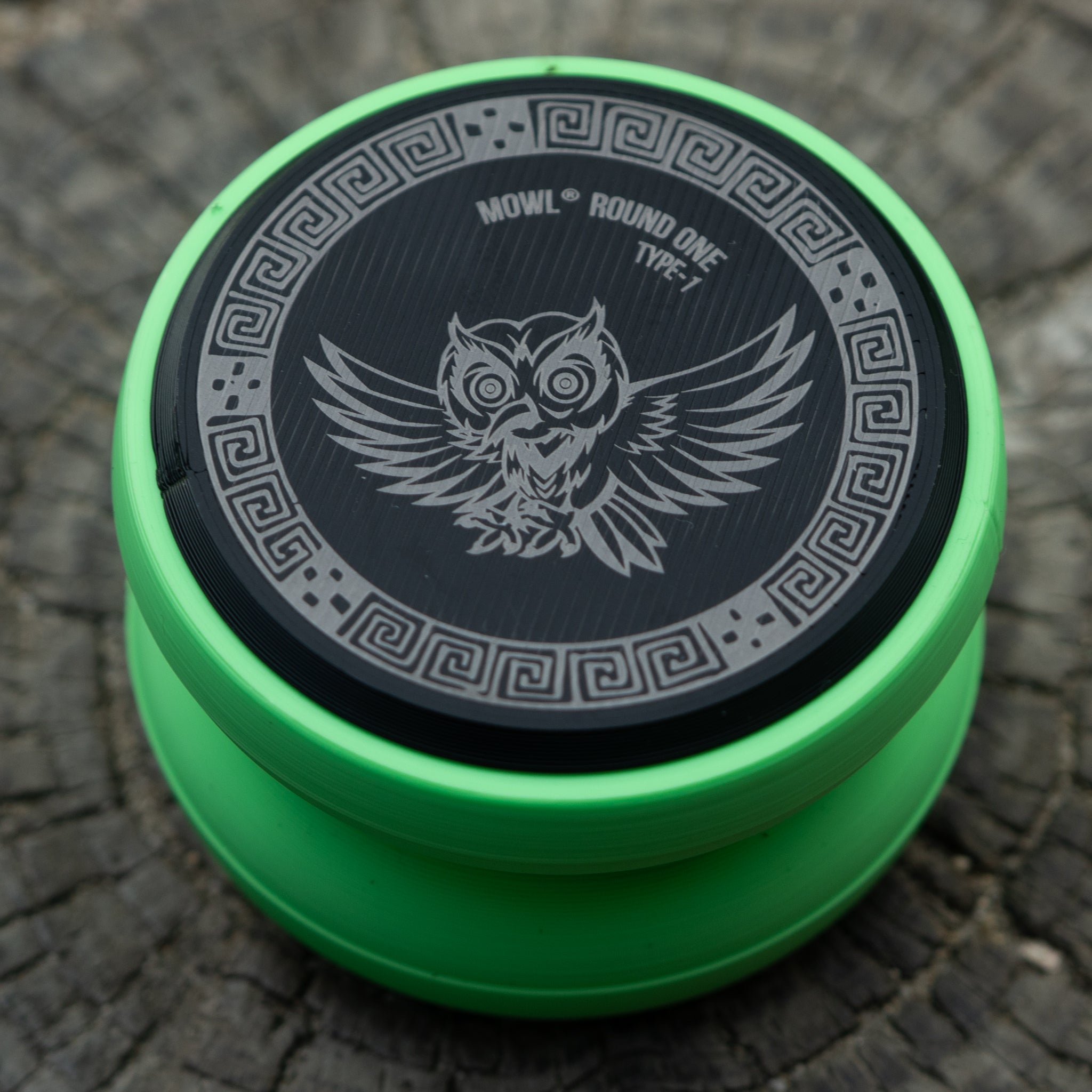 Round One Type-1 / Neon Green