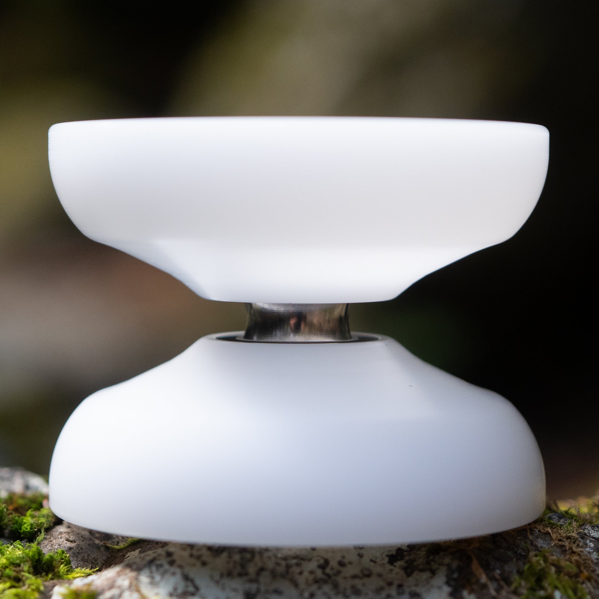 "Heteron" Regular Logo / White (Silver Hub)