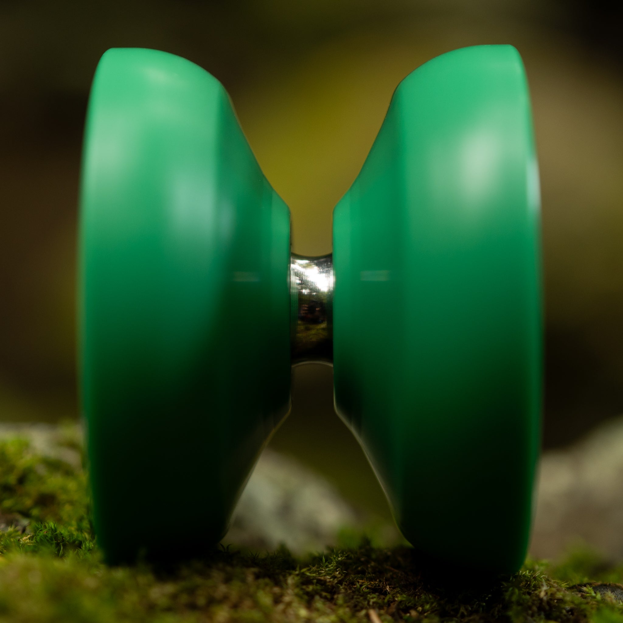"Heteron" Regular Logo / Green (Green Hub)