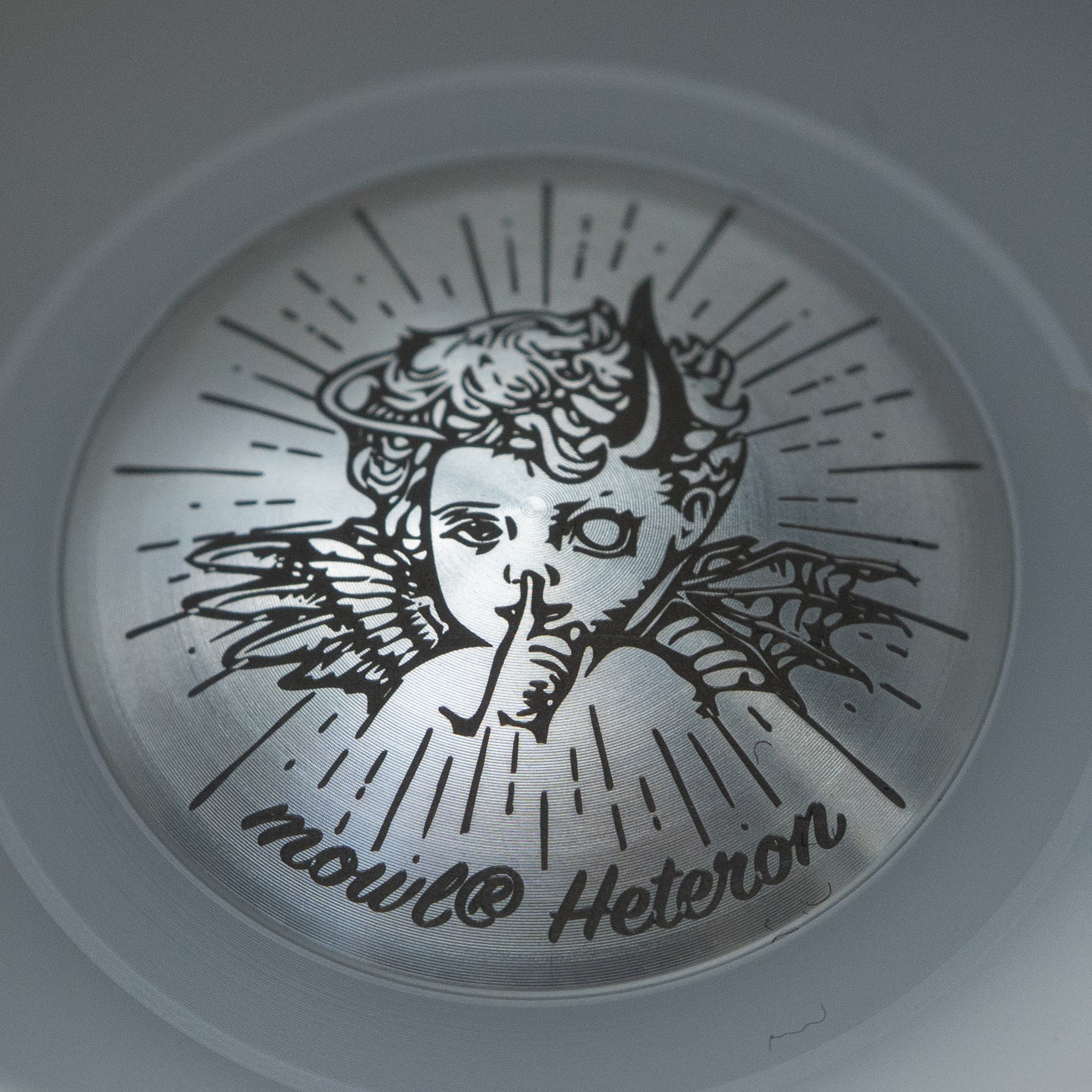 "Heteron" Regular Logo / White (Silver Hub)