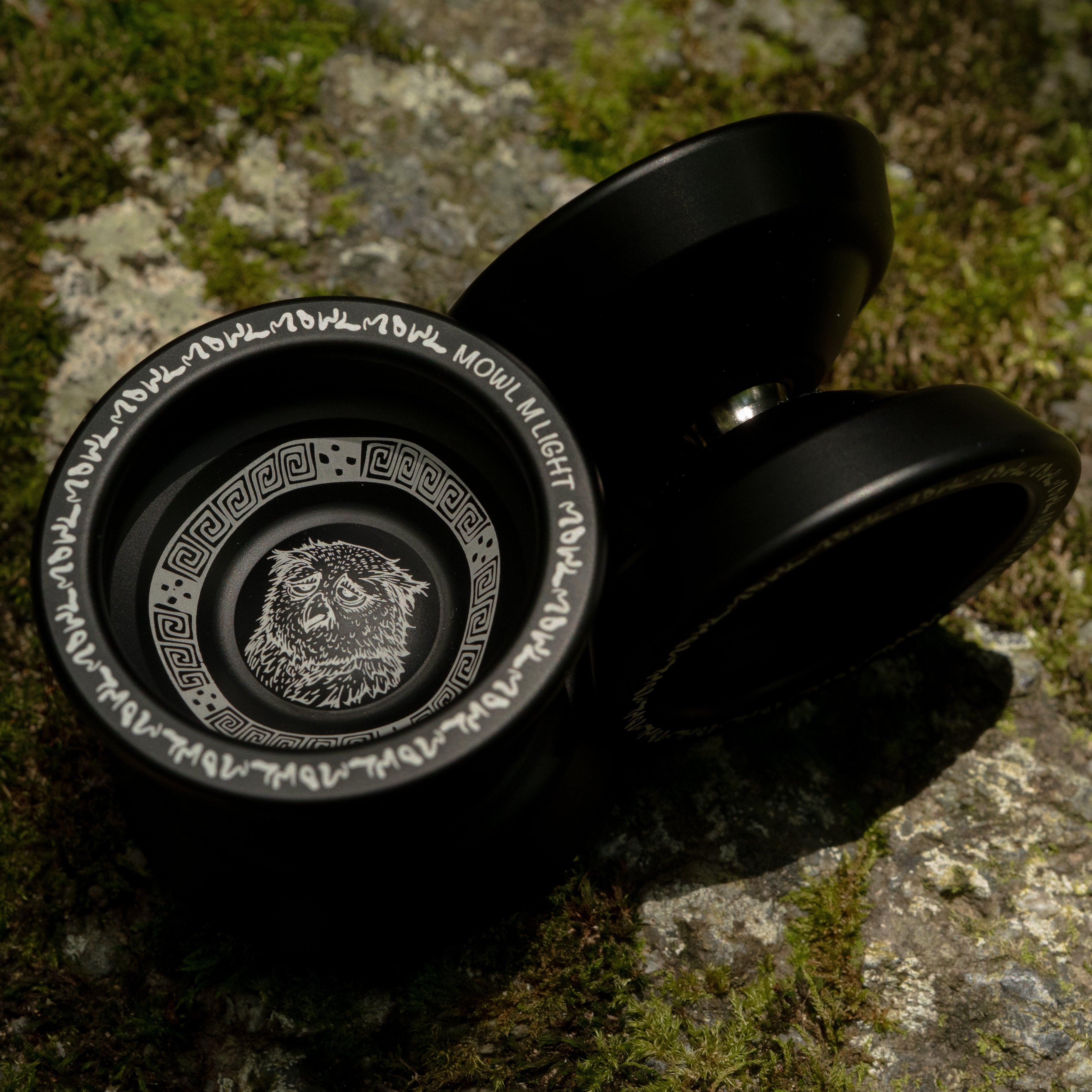 M Light / Black