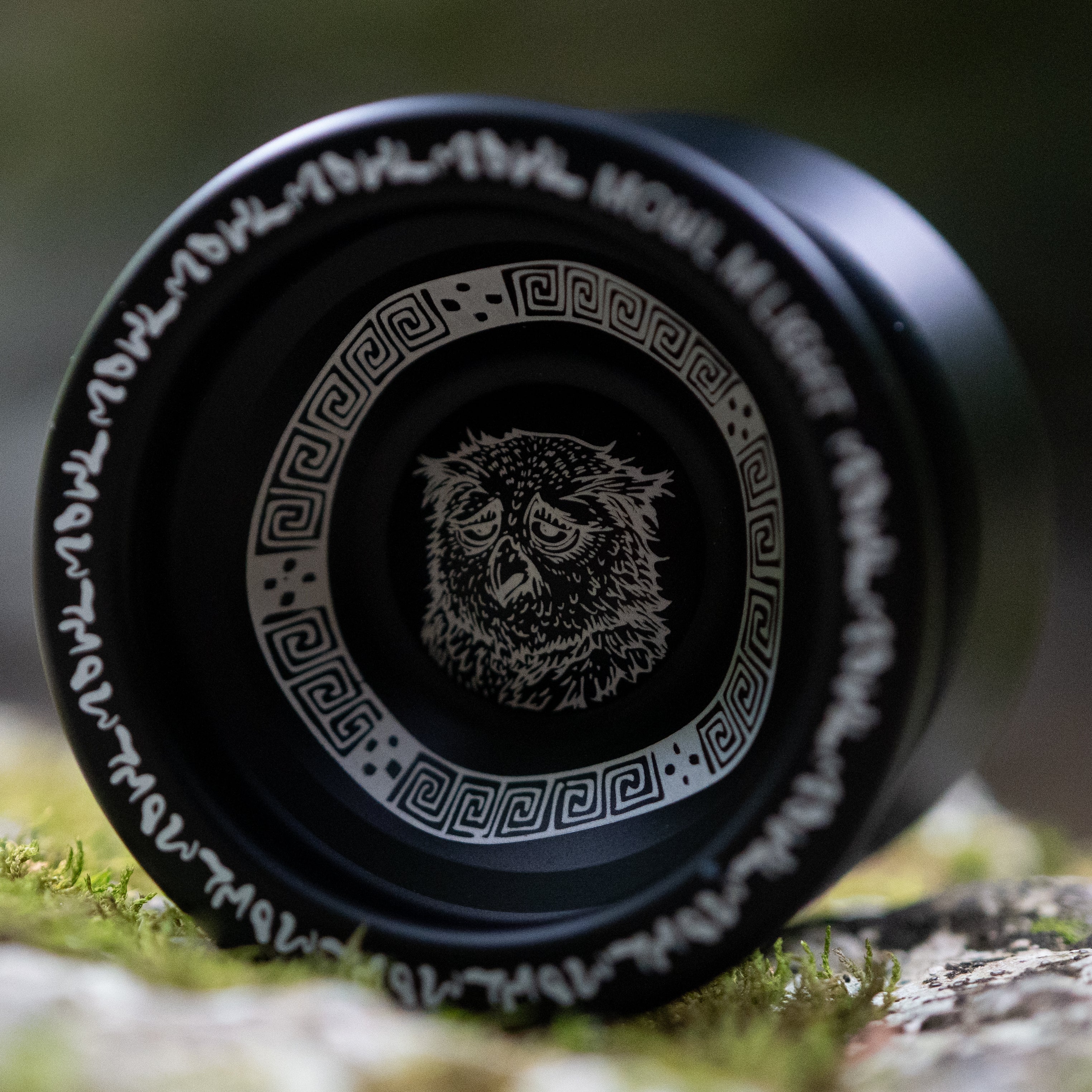M Light / Black